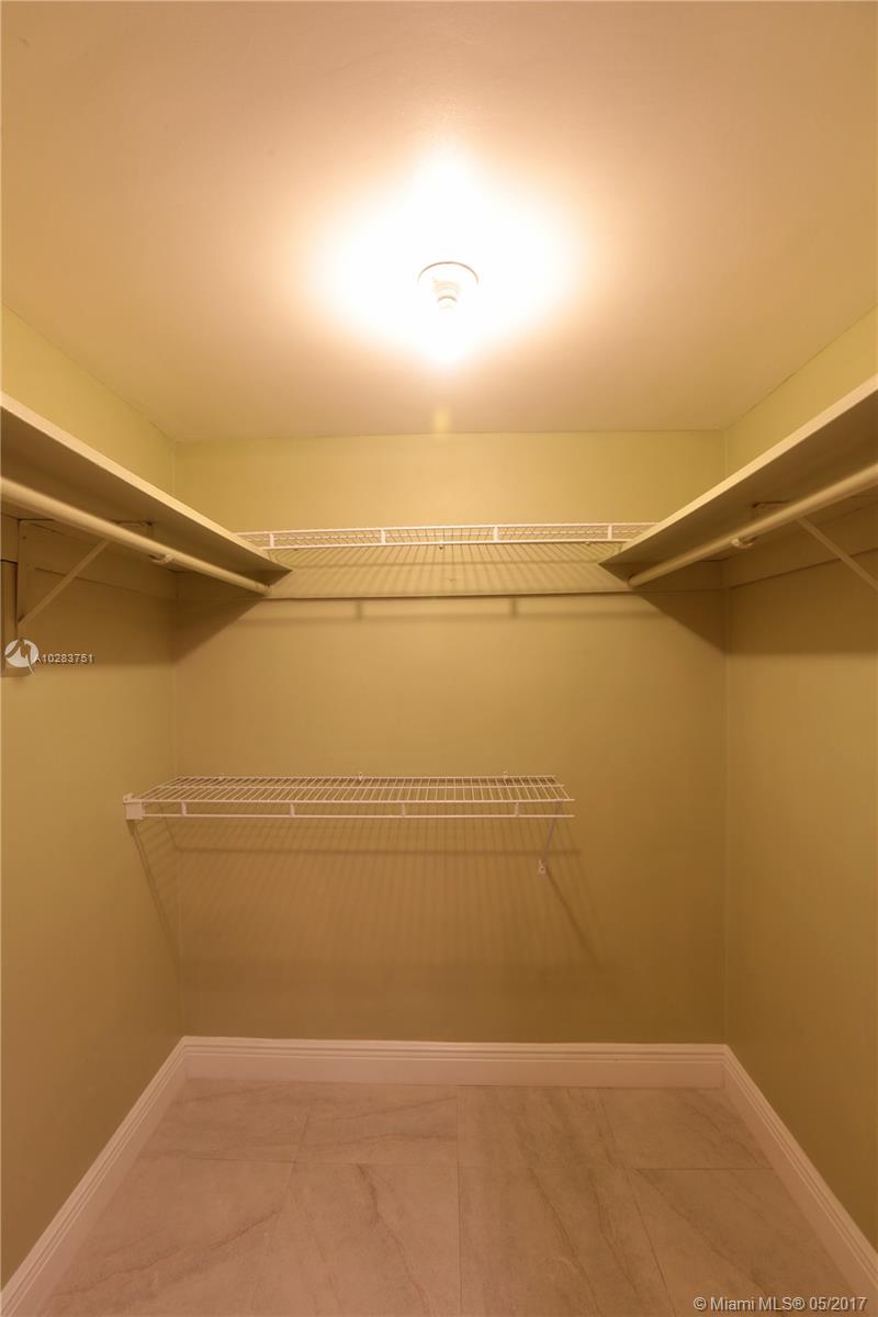 FOXCROFT APTS INC CONDO - Residential Lease
