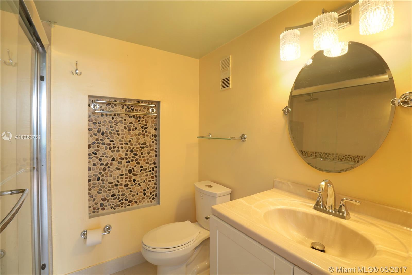 FOXCROFT APTS INC CONDO - Residential Lease