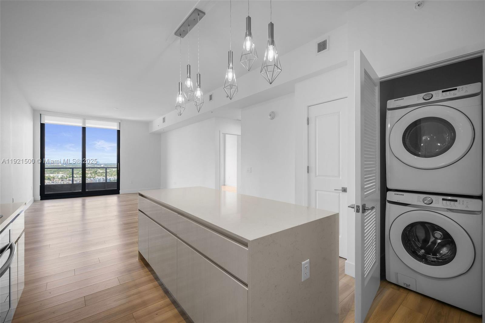 DIPLOMAT GOLF ESTATES - Residential