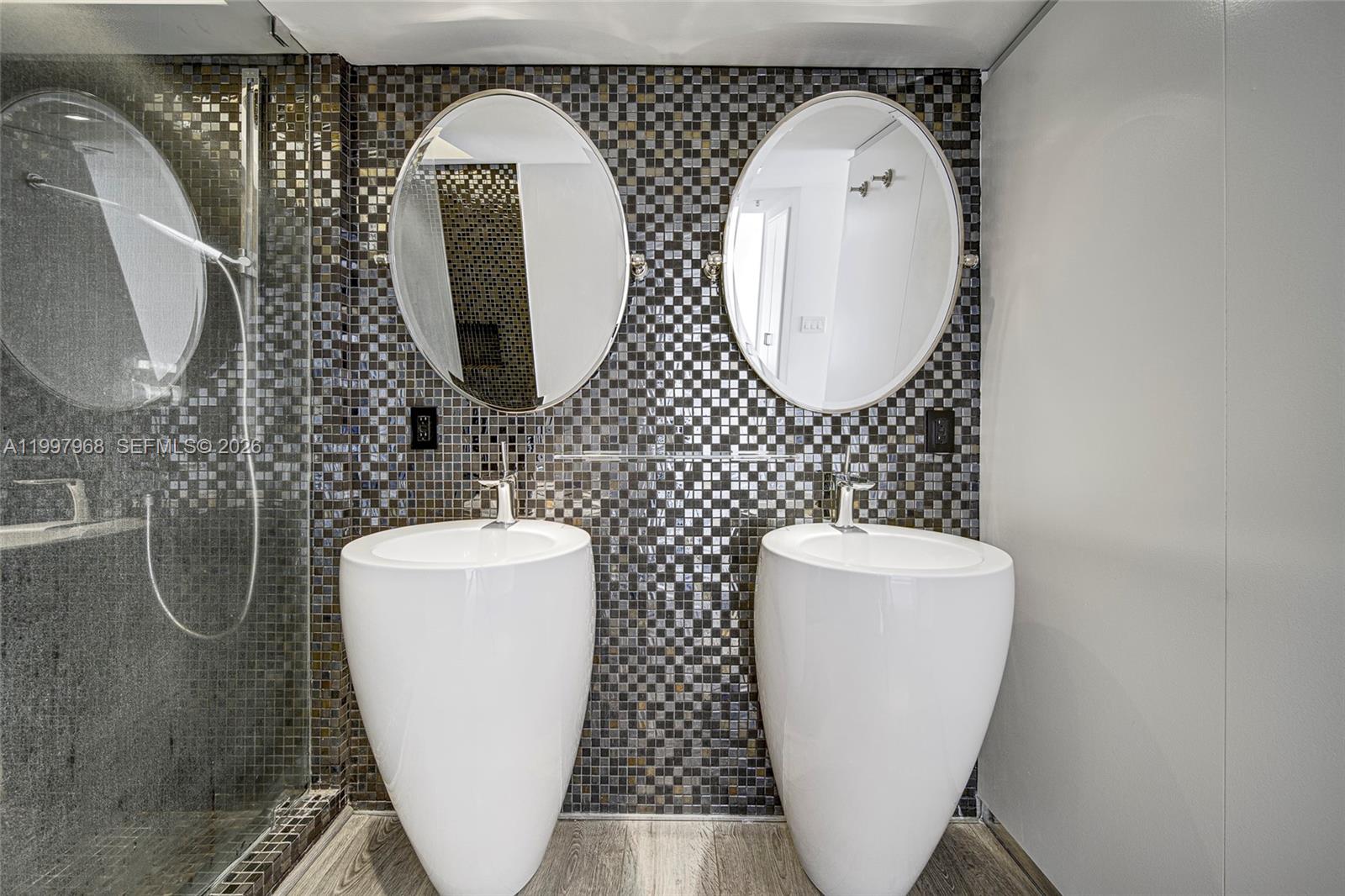 SUNSET HARBOUR NORTH COND - Residential Lease