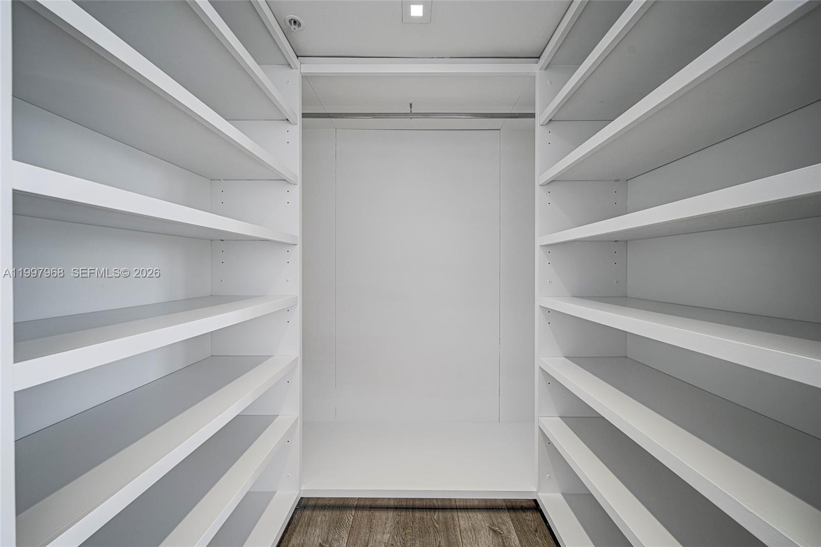 SUNSET HARBOUR NORTH COND - Residential Lease