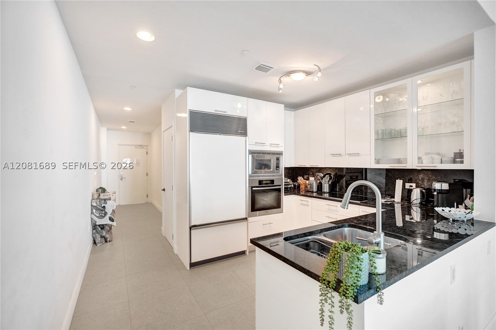 6799 Collins Ave 201