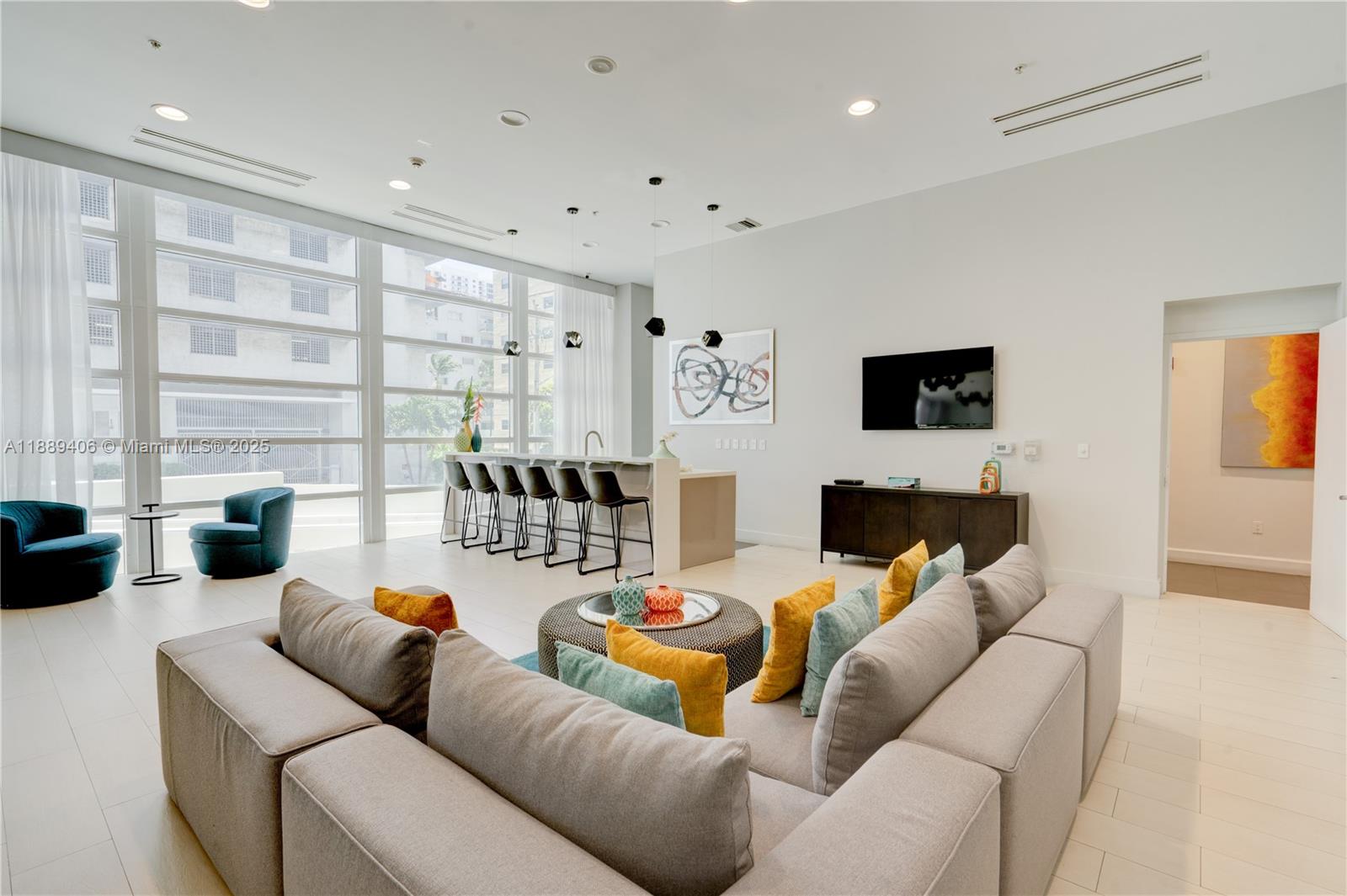 ONYX ON THE BAY CONDO - Residential