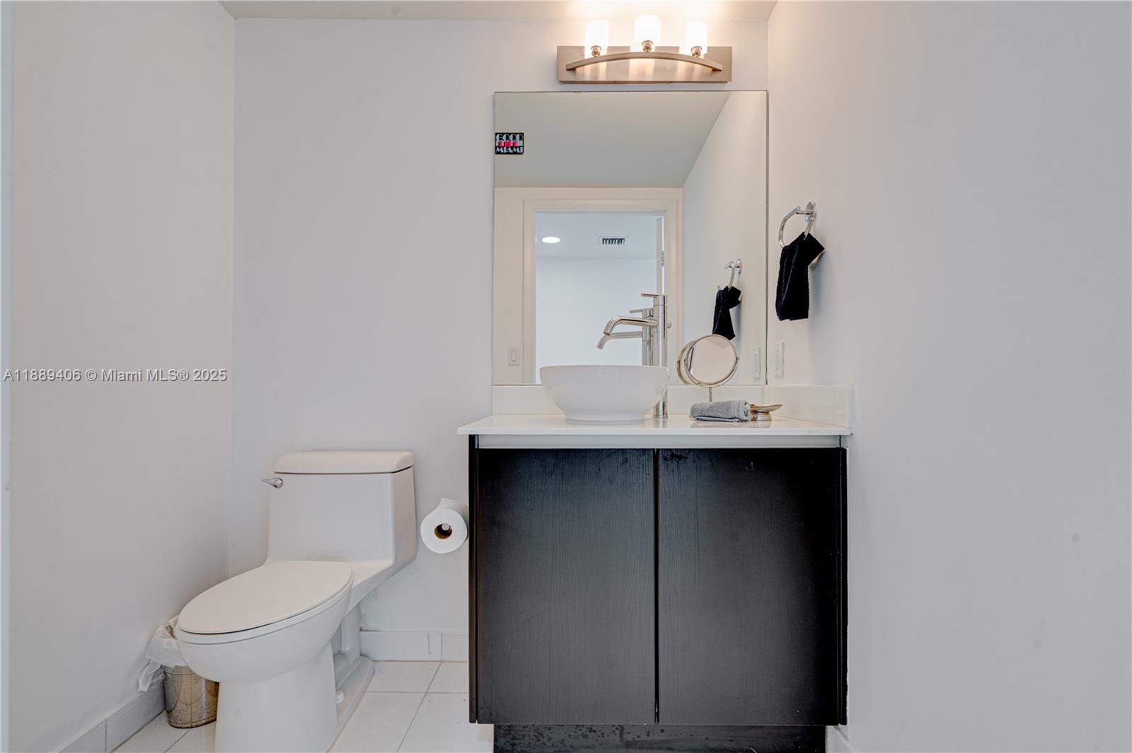 ONYX ON THE BAY CONDO - Residential