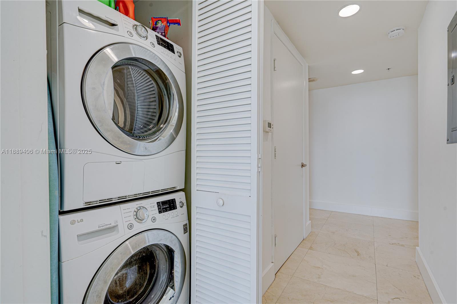 ONYX ON THE BAY CONDO - Residential