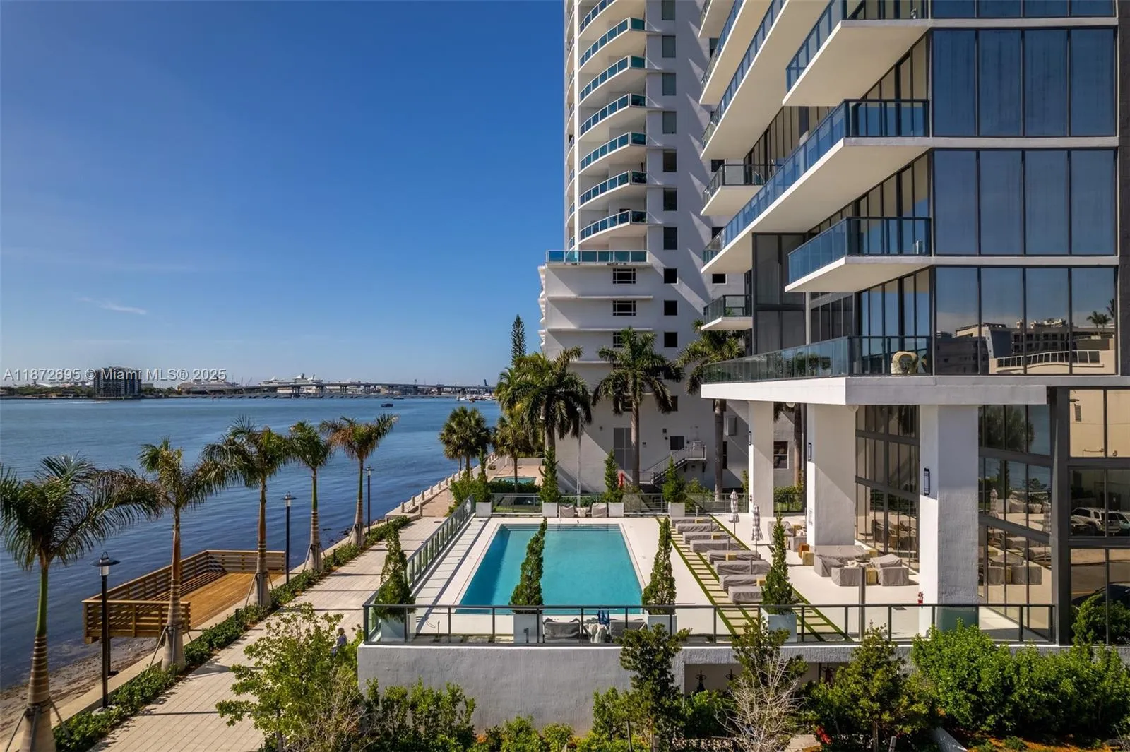 Miami, Florida 33137, United States, 3 Bedrooms Bedrooms, ,5 BathroomsBathrooms,Residential,Active,204315