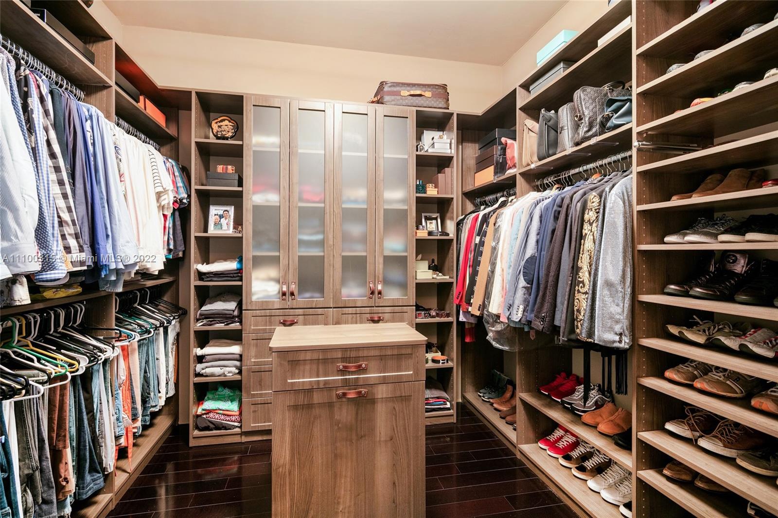 THE RESIDENCES AT THE BAT - Residential