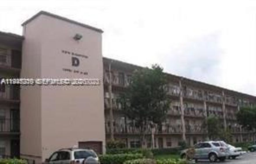 BEAUTIFUL APARTMENT 2BED 1.5 BATH IN CENTURY VILLAGE,   

property. rented until May, 31, 2026,  please do not disturb. tenant