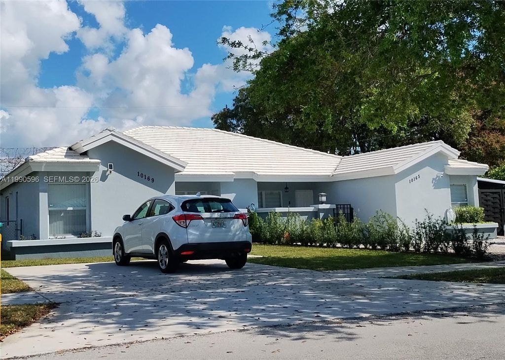 Photo of 10169 SW 171st St, Miami, FL 33157 (MLS # A11990596)