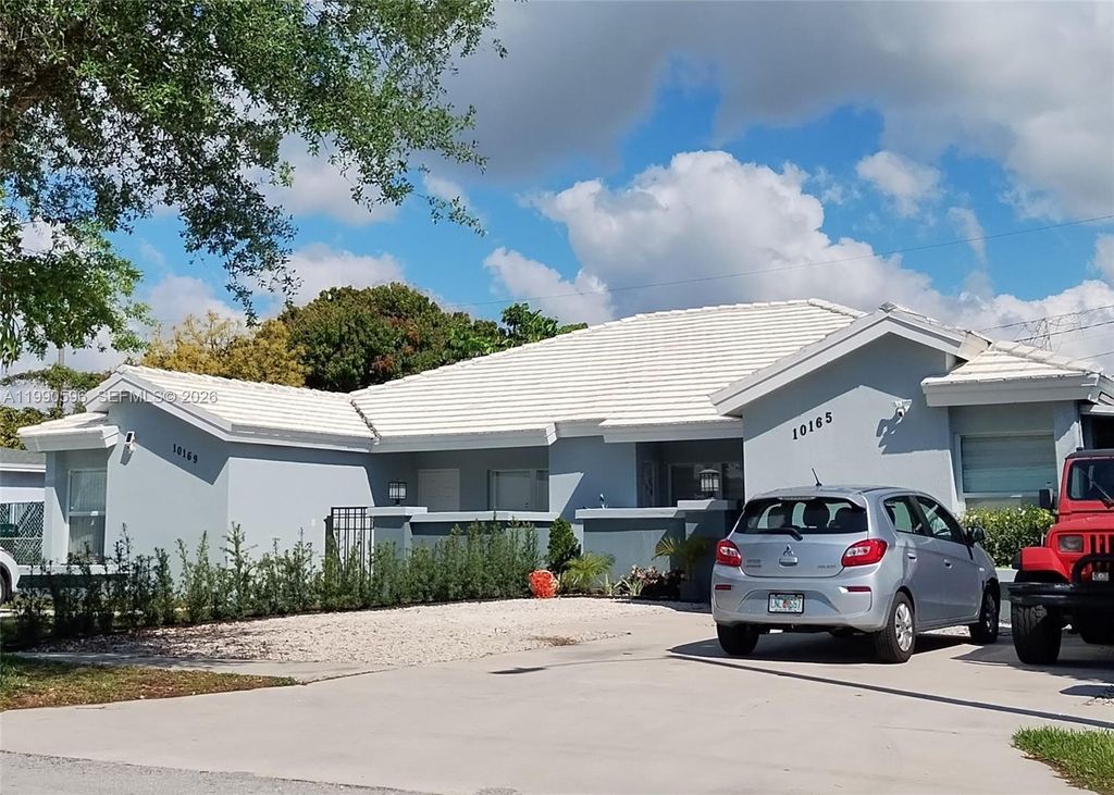 Photo of 10169 SW 171st St, Miami, FL 33157 (MLS # A11990596)