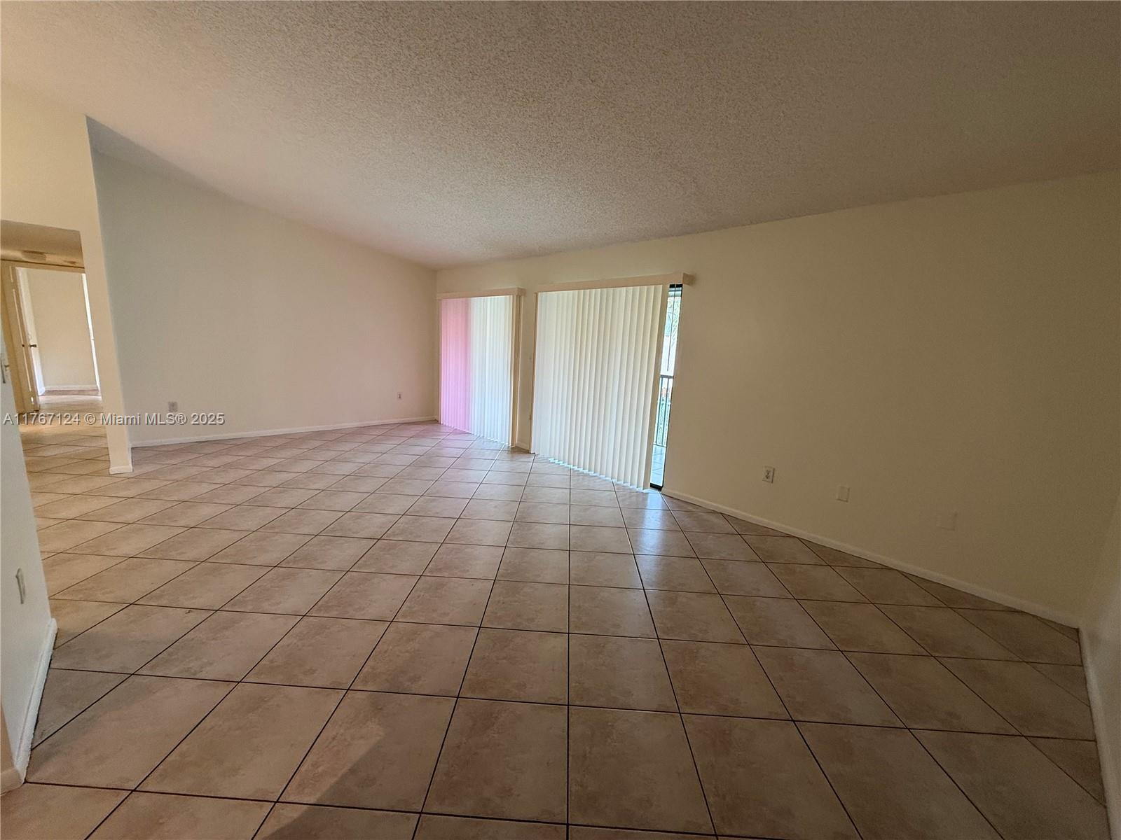 20760 Ne 4th Ct 202, Miami, Broward County, Florida - 2 Bedrooms  
2 Bathrooms - 