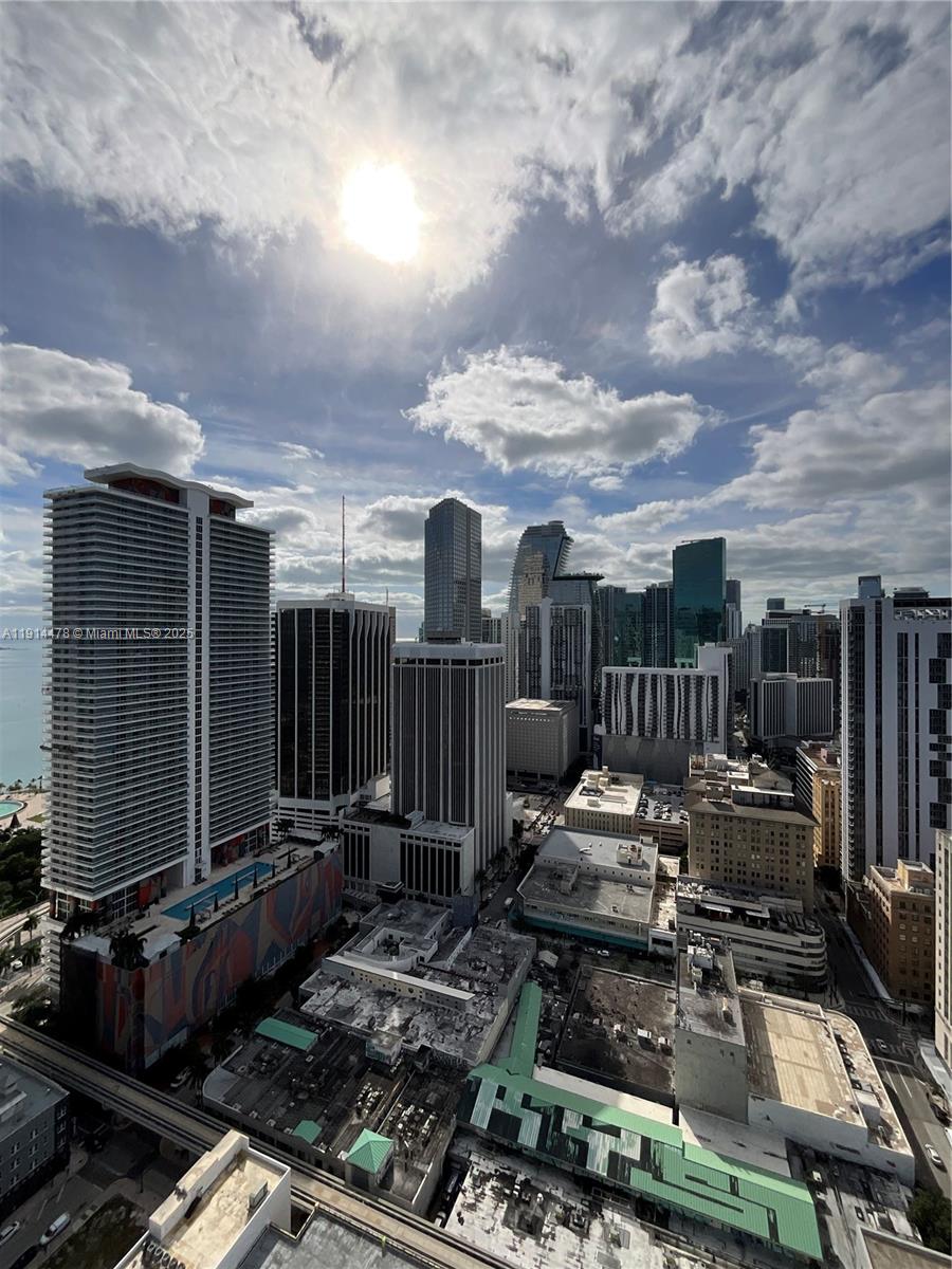 THE LOFT DOWNTOWN II COND - Residential Lease