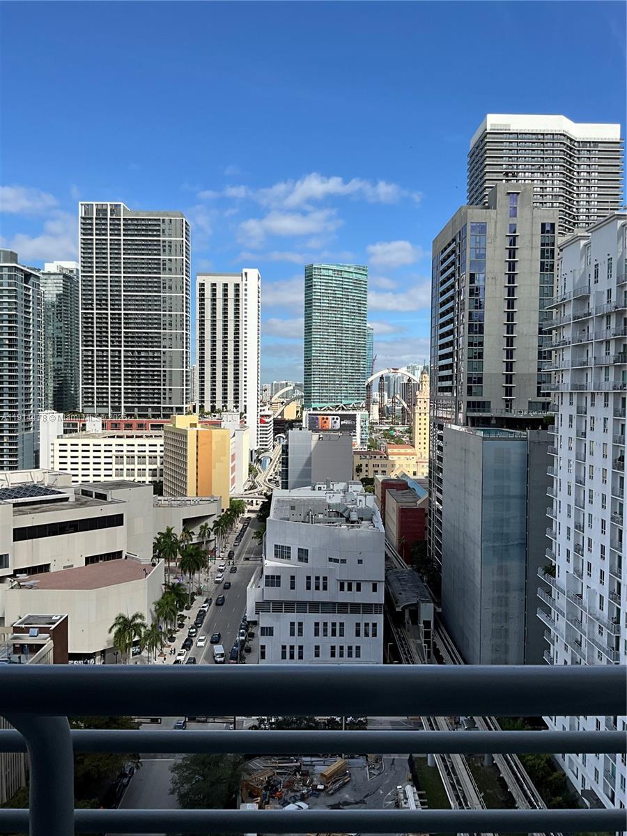 THE LOFT DOWNTOWN II COND - Residential Lease