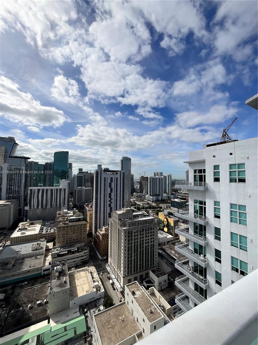 THE LOFT DOWNTOWN II COND - Residential Lease