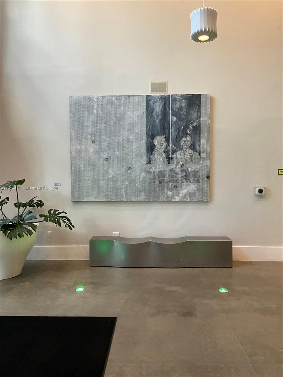 THE LOFT DOWNTOWN II COND - Residential Lease