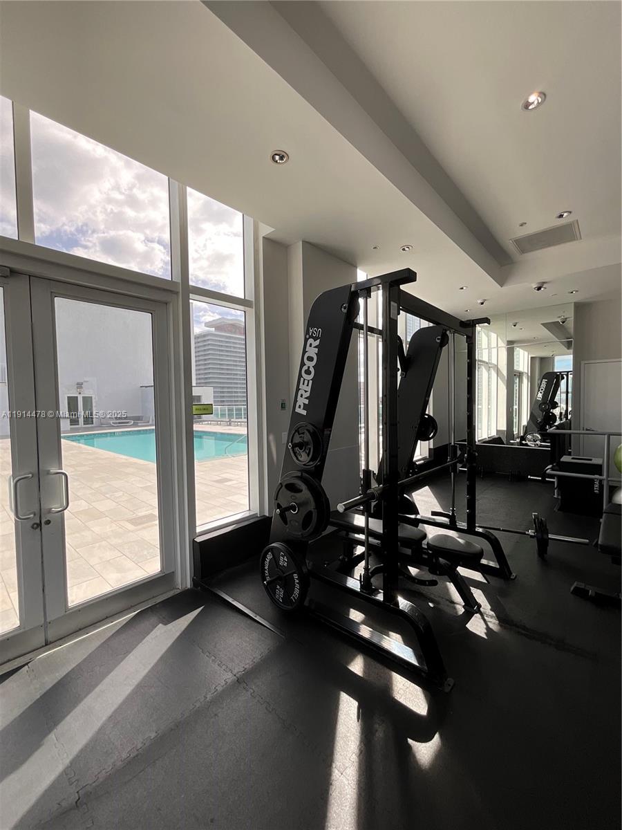 THE LOFT DOWNTOWN II COND - Residential Lease