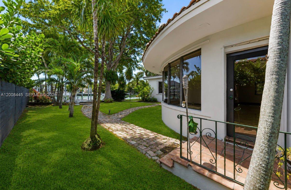 540 S Shore Dr