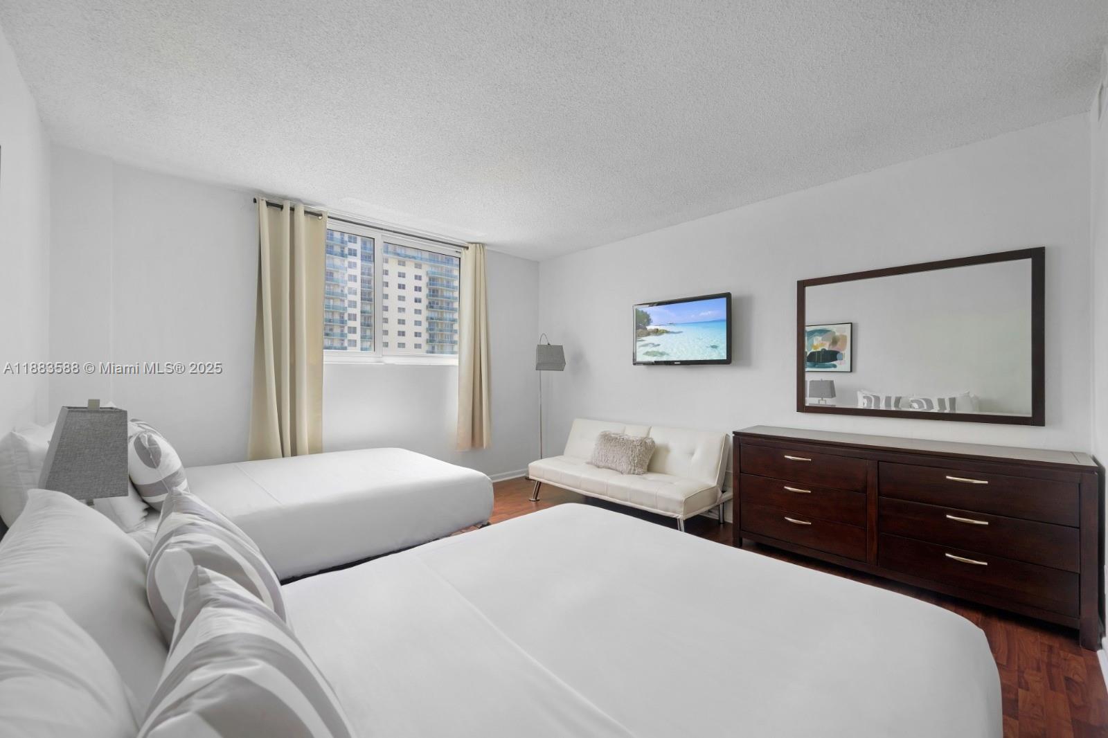 OCEANVIEW BUILDING B COND - Residential Lease