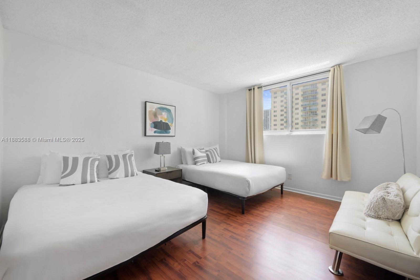 OCEANVIEW BUILDING B COND - Residential Lease