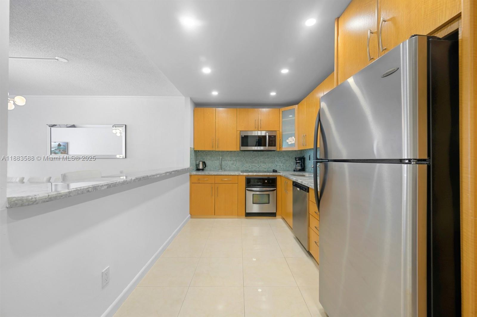 OCEANVIEW BUILDING B COND - Residential Lease