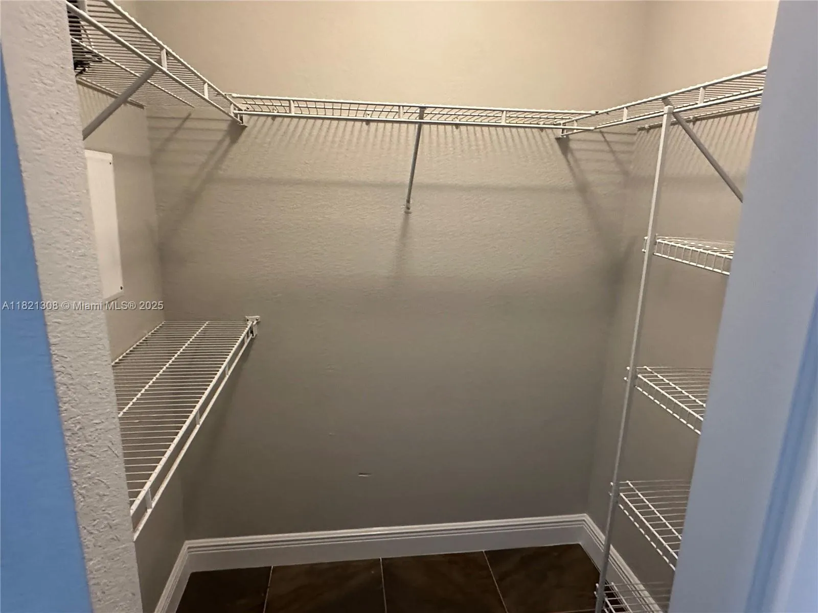 Hollywood, Florida 33020, United States, 1 Bedroom Bedrooms, ,1 BathroomBathrooms,Residential,Active,150543