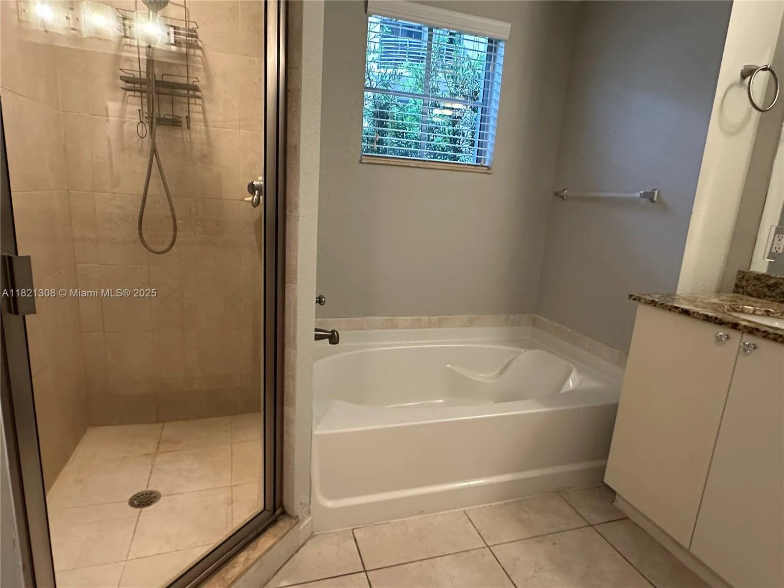 Hollywood, Florida 33020, United States, 1 Bedroom Bedrooms, ,1 BathroomBathrooms,Residential,Active,150543