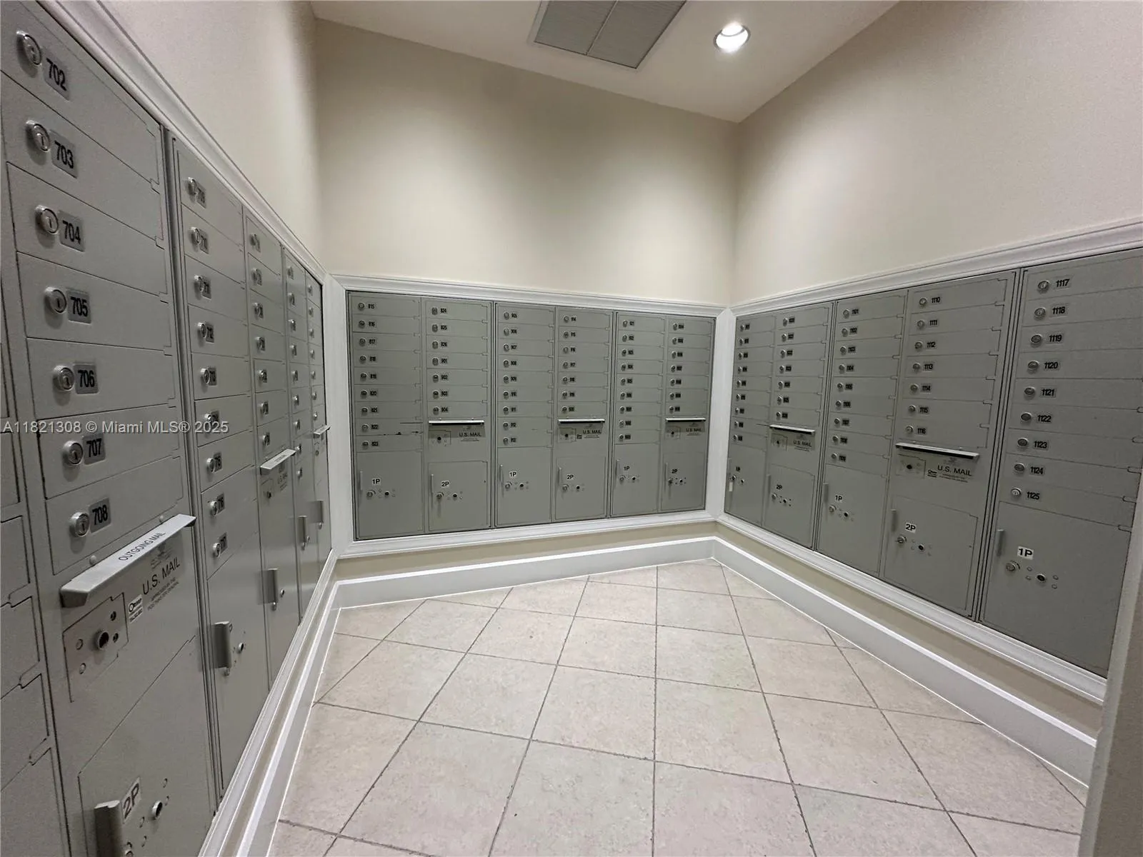 Hollywood, Florida 33020, United States, 1 Bedroom Bedrooms, ,1 BathroomBathrooms,Residential,Active,150543