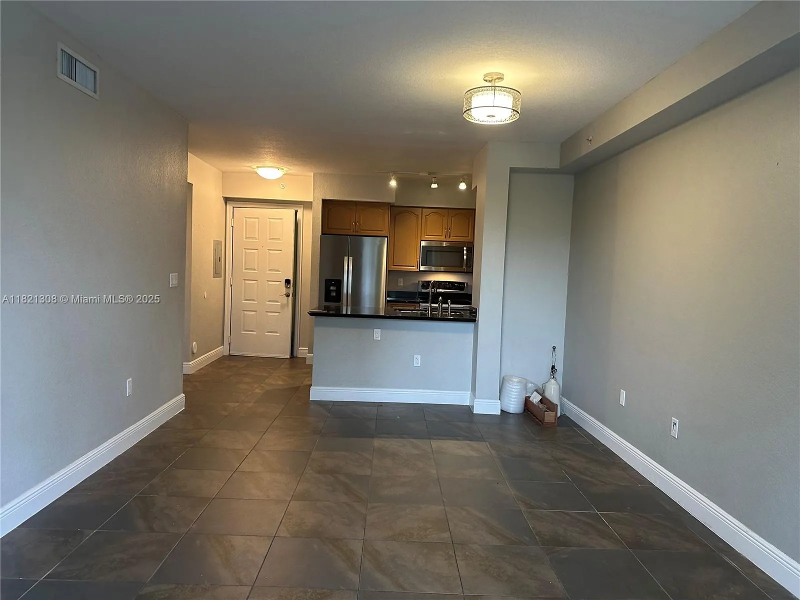 Hollywood, Florida 33020, United States, 1 Bedroom Bedrooms, ,1 BathroomBathrooms,Residential,Active,150543