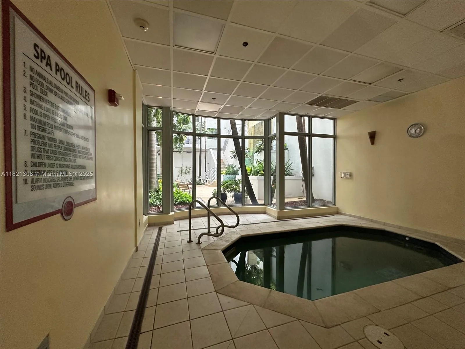 Hollywood, Florida 33020, United States, 1 Bedroom Bedrooms, ,1 BathroomBathrooms,Residential,Active,150543