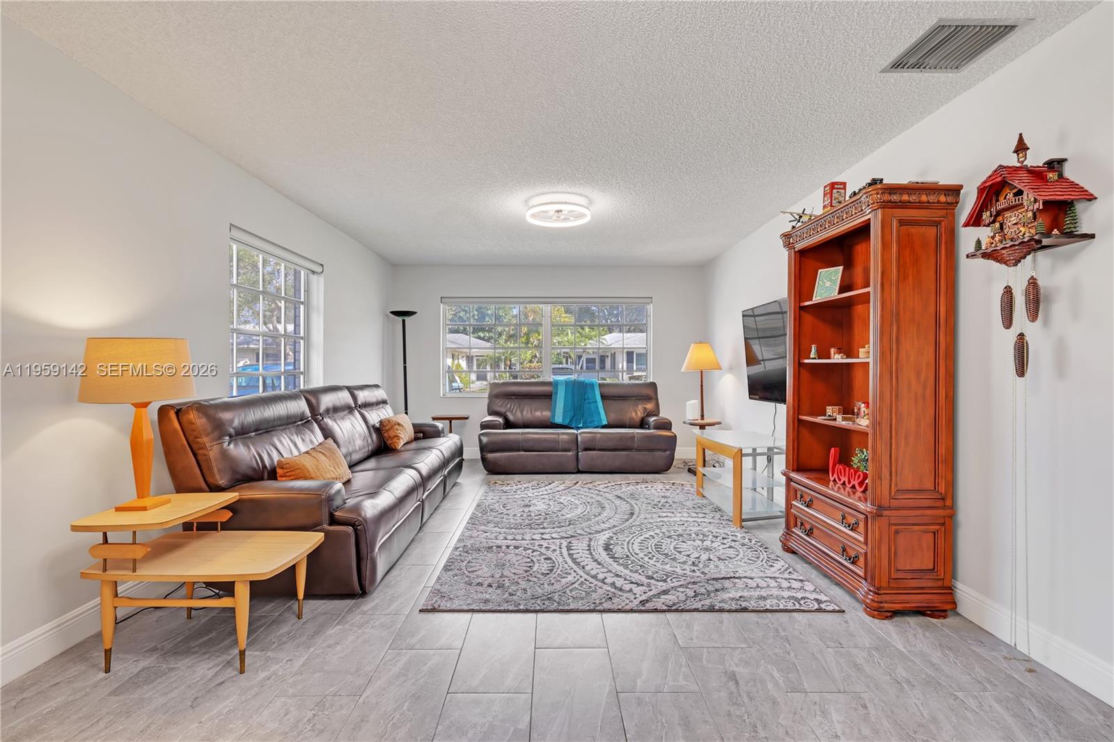 LIMETREE CONDO - Residential