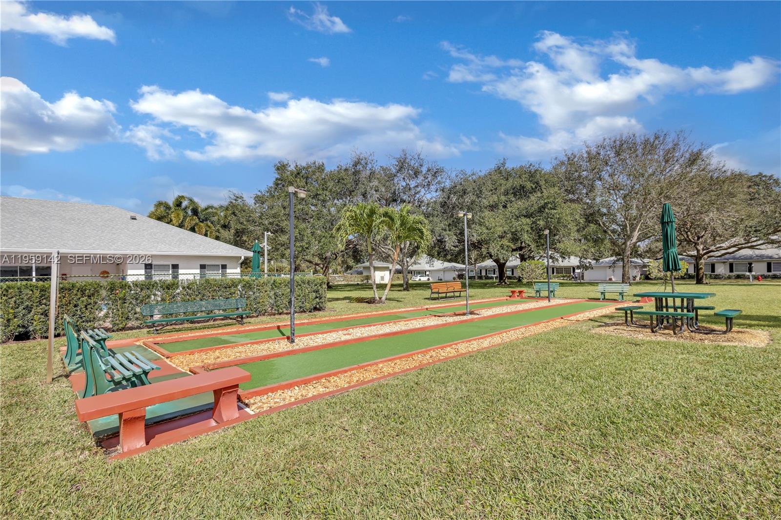 LIMETREE CONDO - Residential