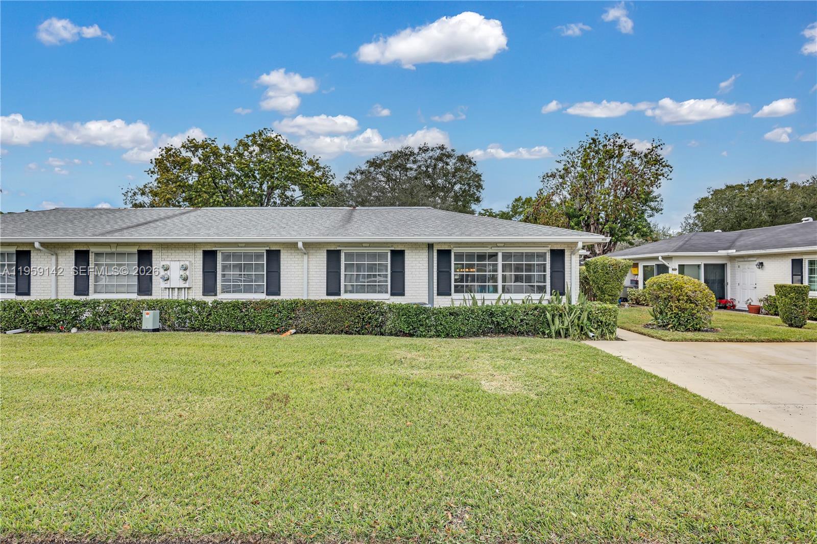 LIMETREE CONDO - Residential