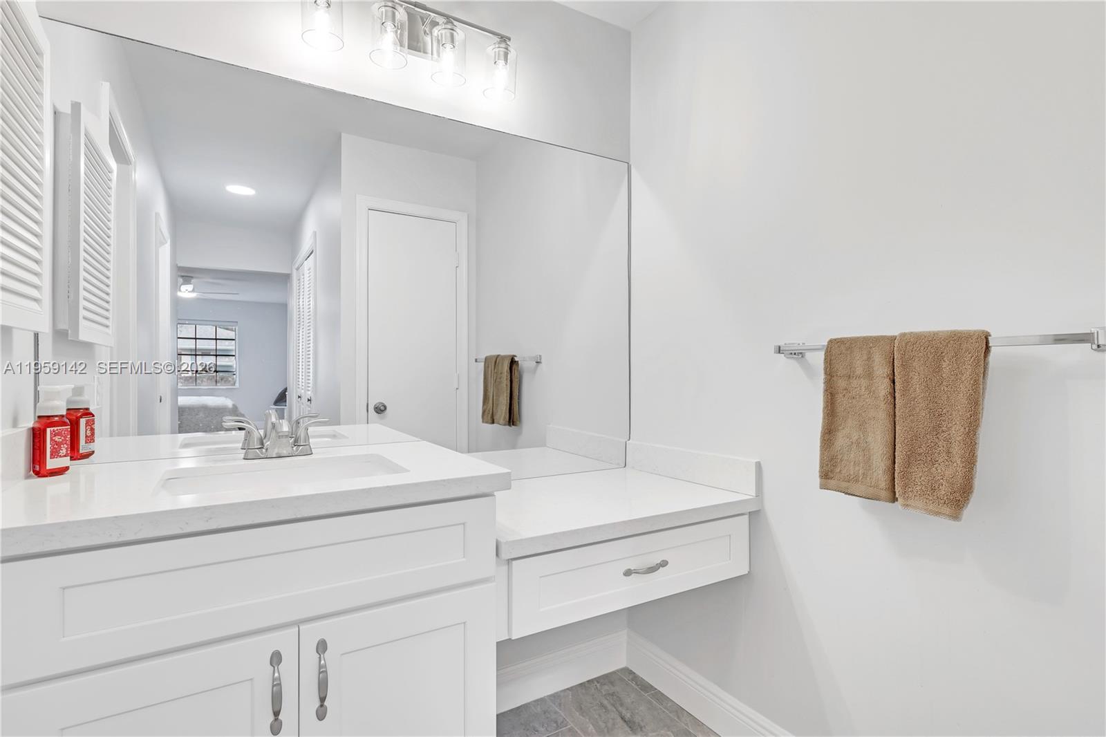 LIMETREE CONDO - Residential