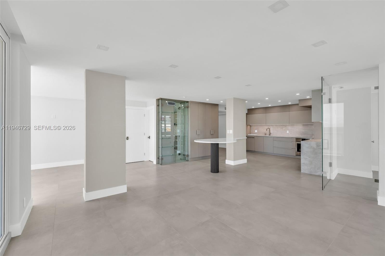 THE SEASONS - Residential