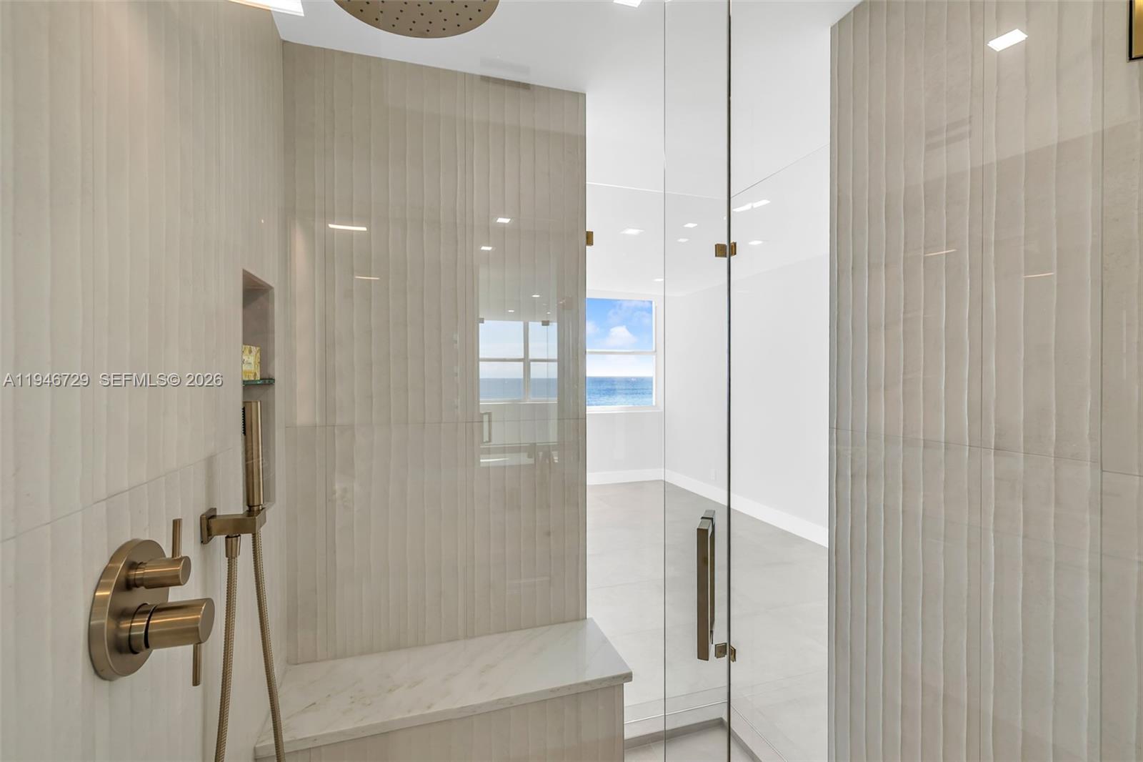 THE SEASONS - Residential