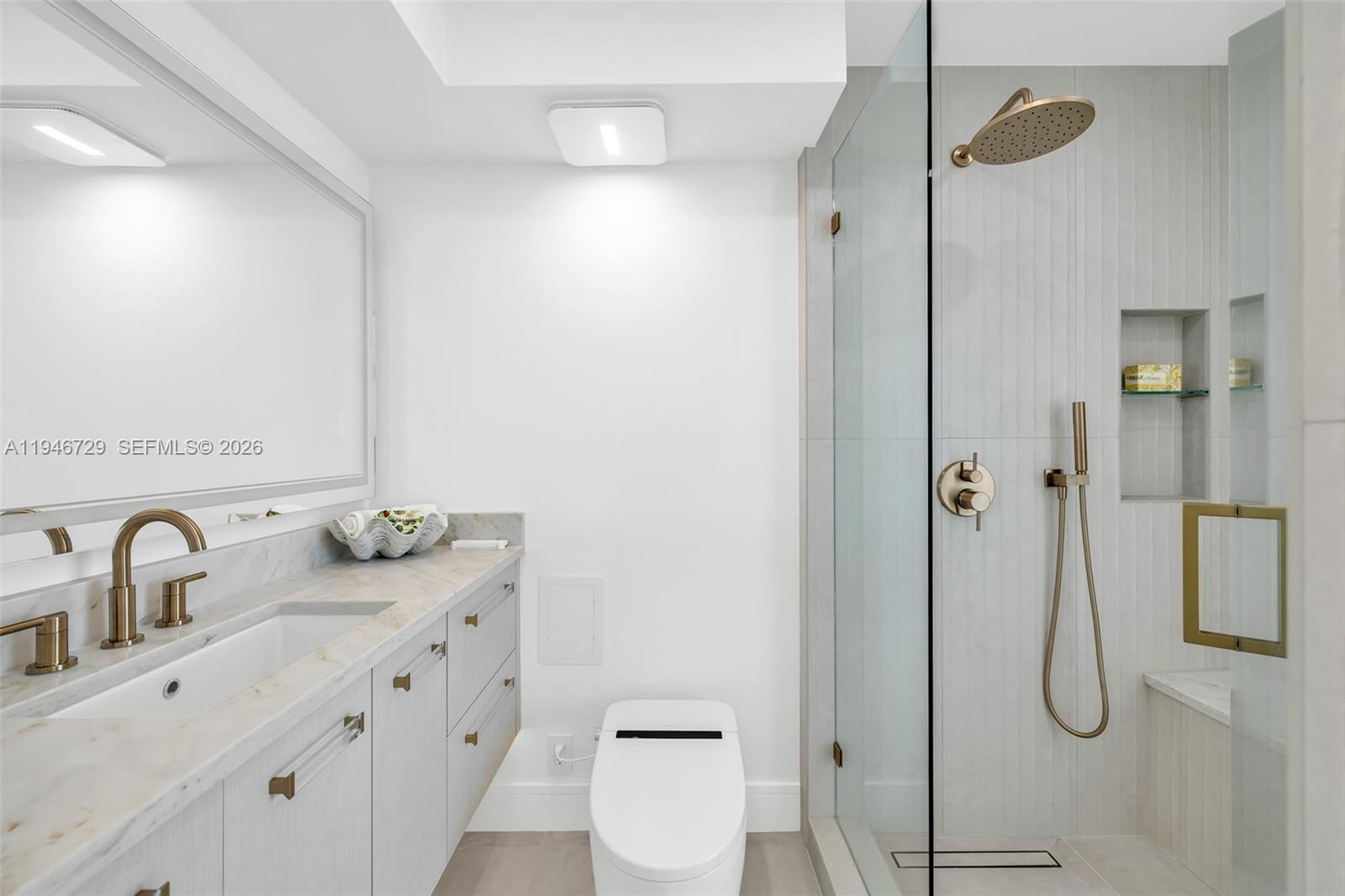 THE SEASONS - Residential