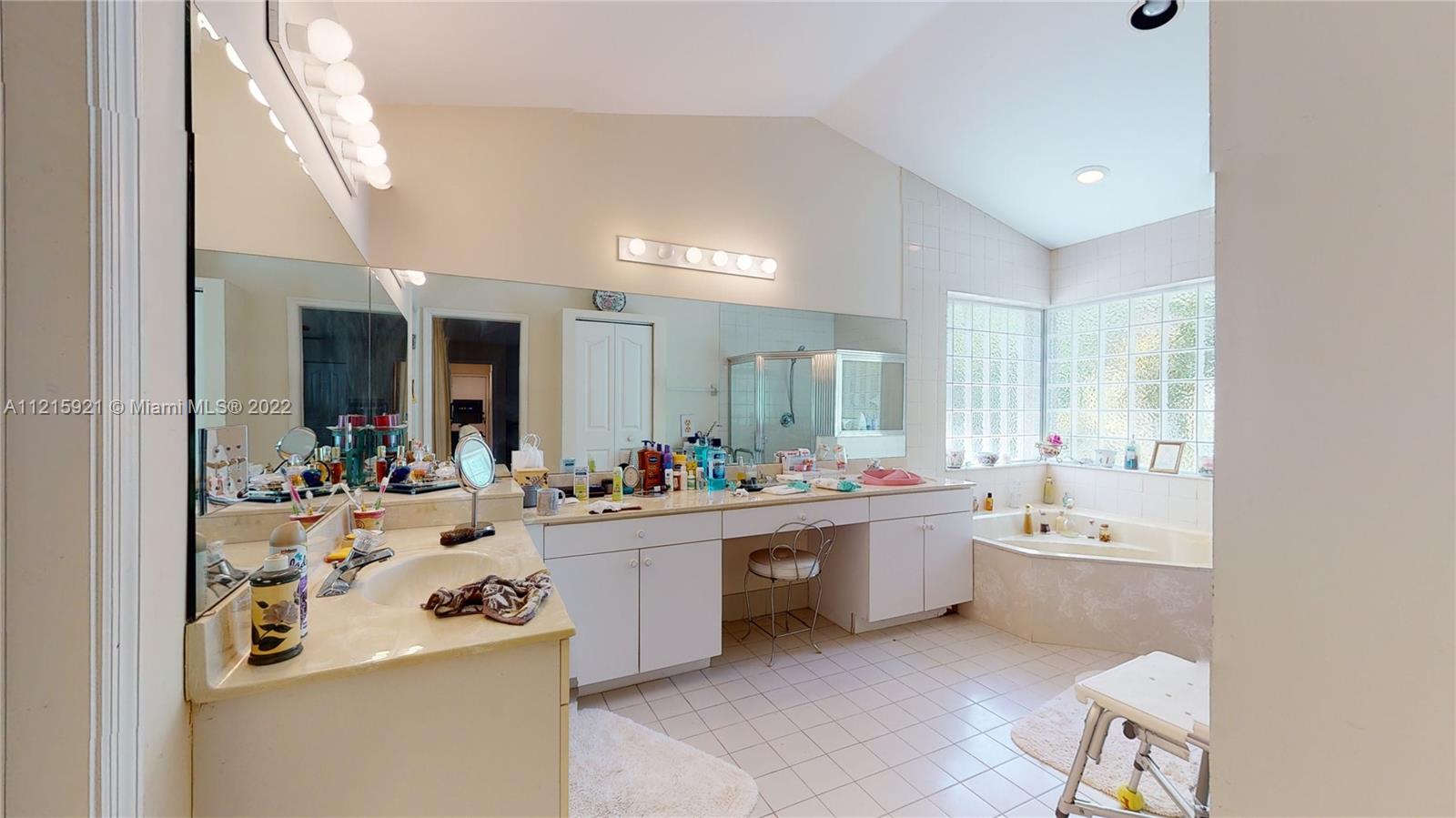 OLD CUTLER FOREST - Residential