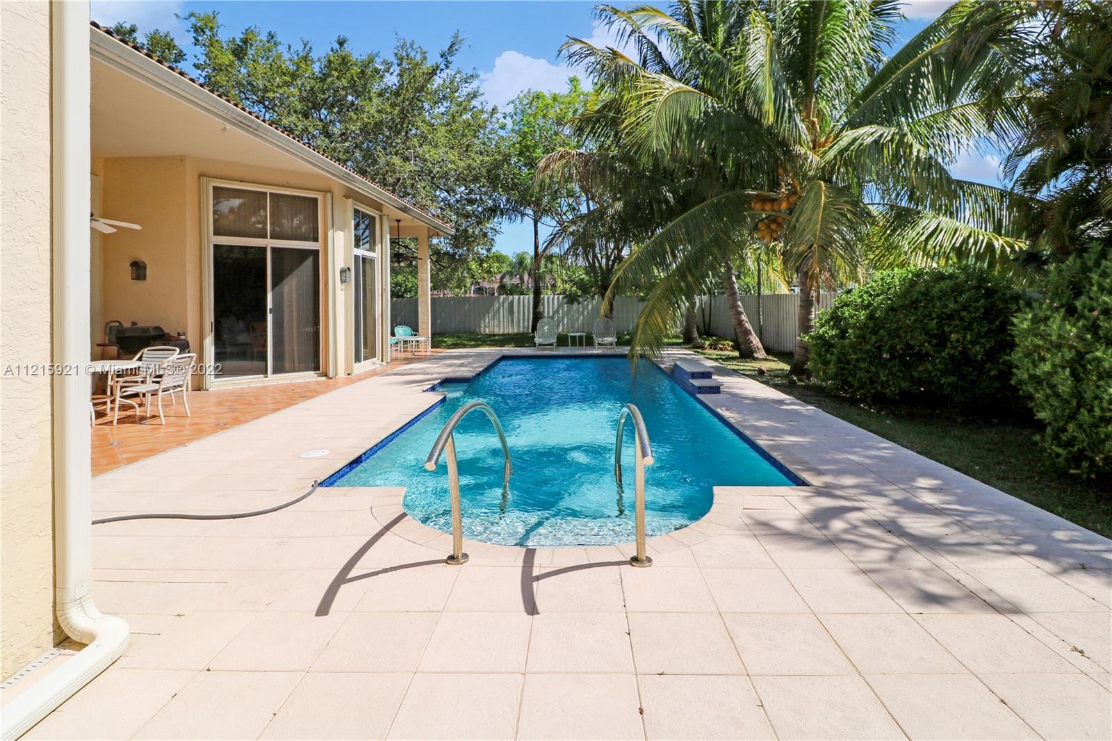 OLD CUTLER FOREST - Residential