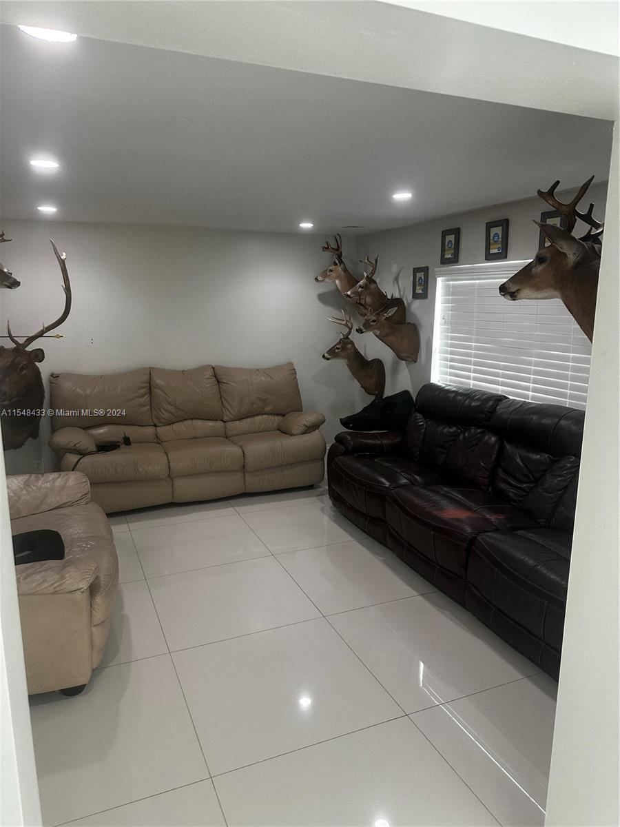 PALM SPRINGS SUB SEC 3 5T - Residential