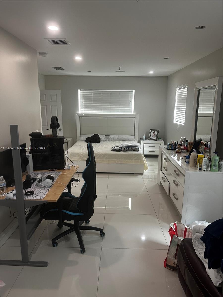 PALM SPRINGS SUB SEC 3 5T - Residential