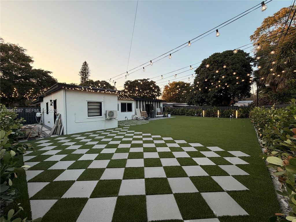 Photo of 920 SW 50th Ave, Plantation, FL 33317 (MLS # A11961587)