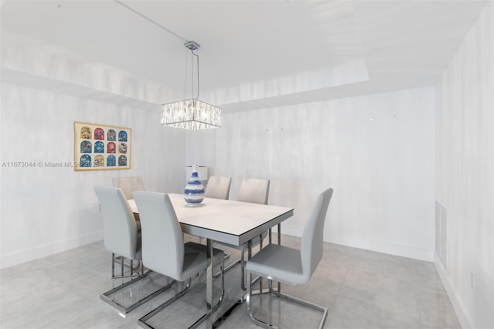 AQUARIUS CONDO - Residential