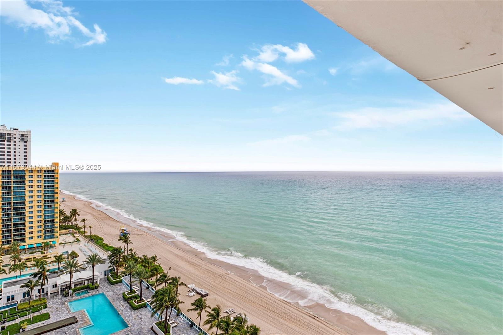 AQUARIUS CONDO - Residential