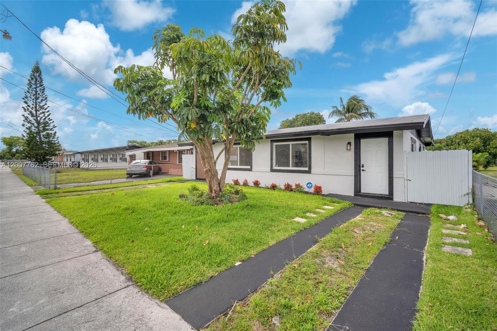 NORTH WEST LAUDERDALE - Residential