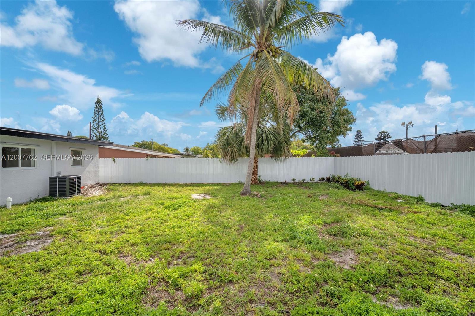 NORTH WEST LAUDERDALE - Residential