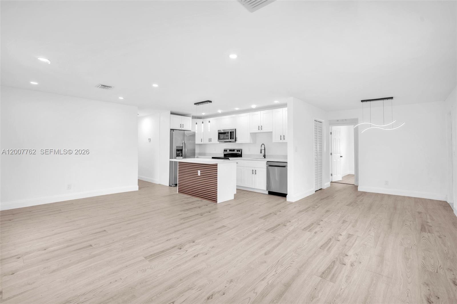 NORTH WEST LAUDERDALE - Residential