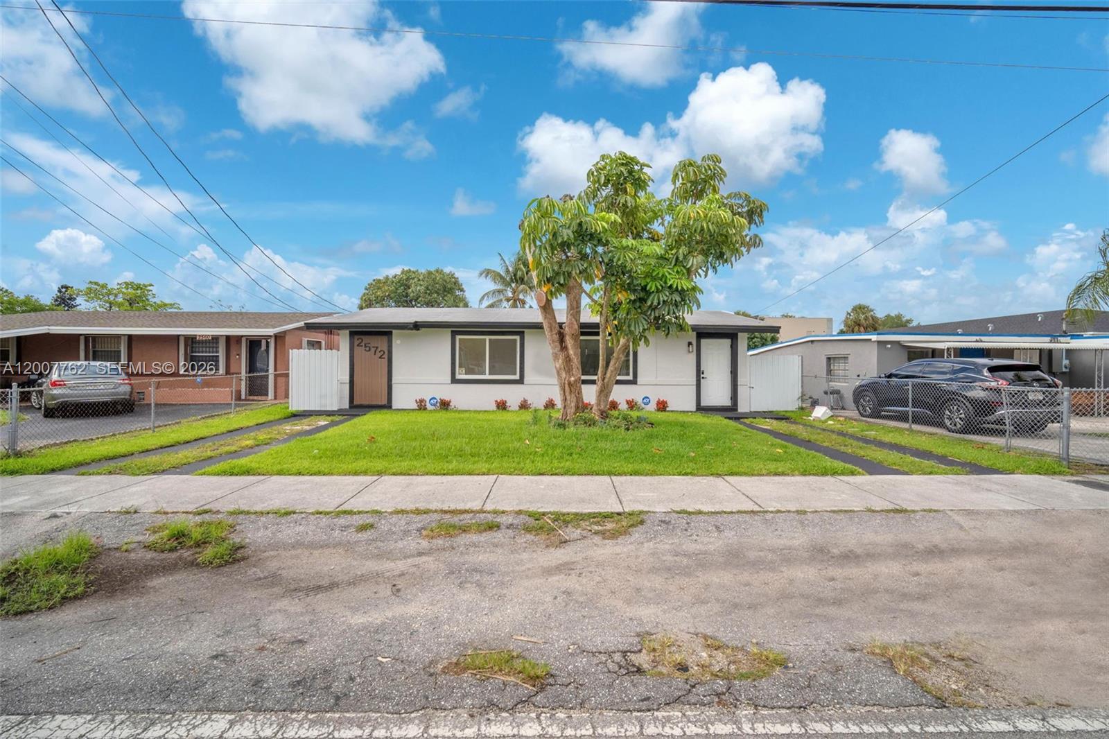 NORTH WEST LAUDERDALE - Residential