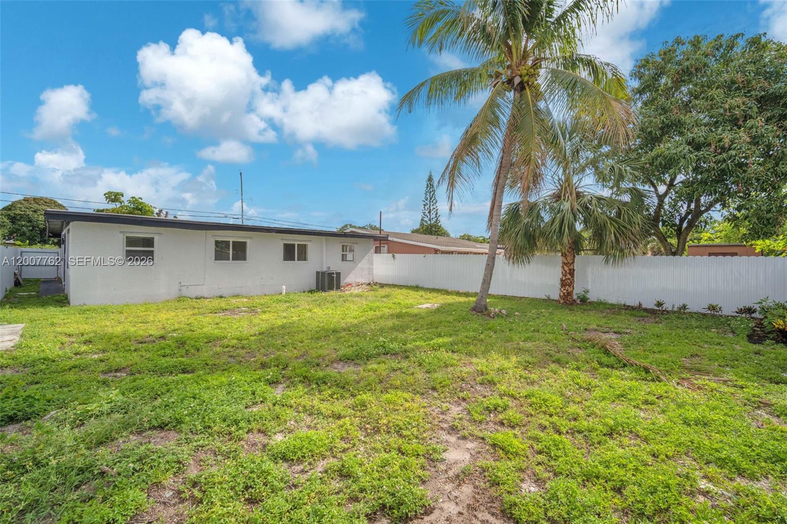 NORTH WEST LAUDERDALE - Residential