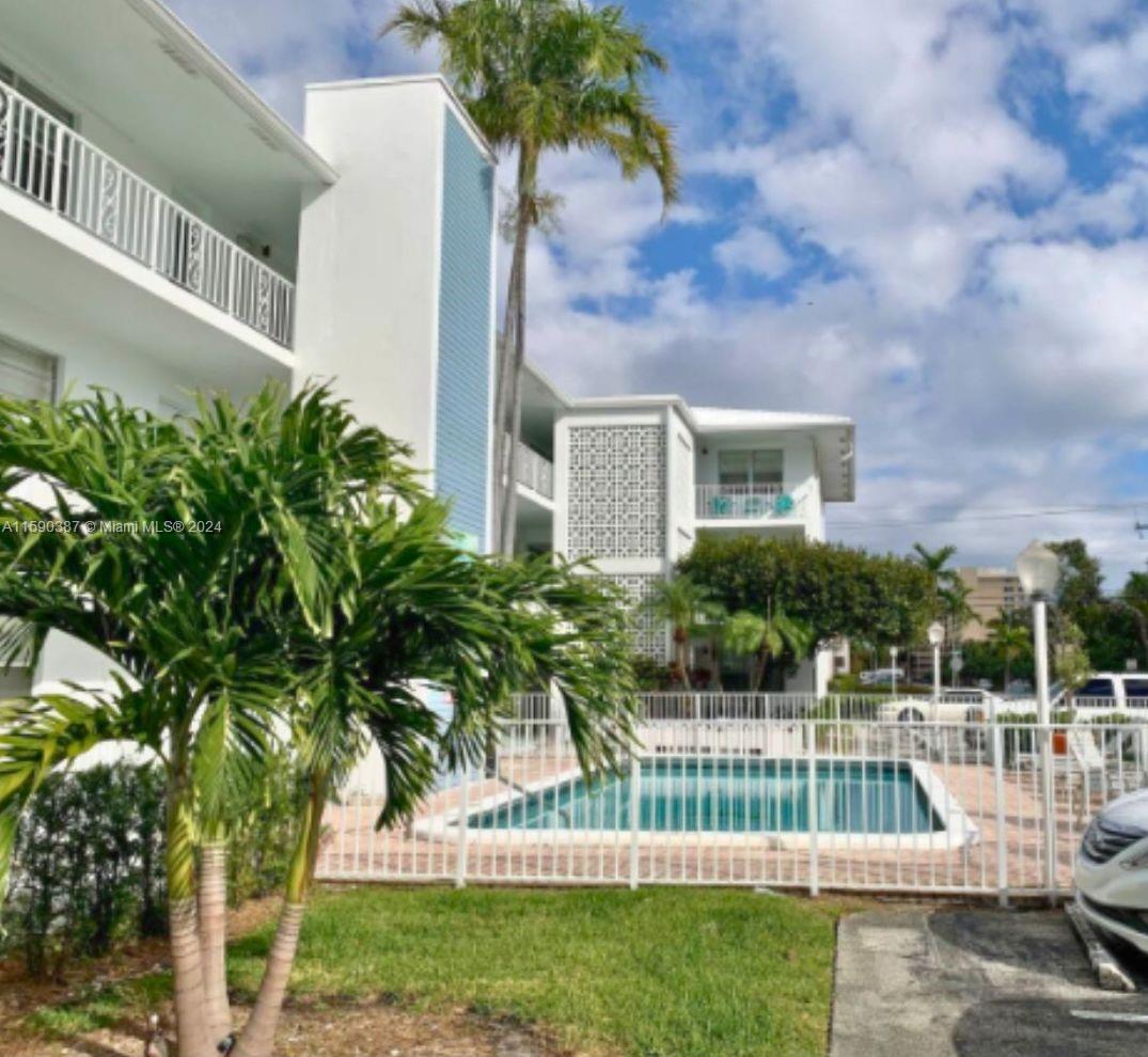 Rental Property at 2929 Ne 49th St St 2, Fort Lauderdale, Broward County, Florida - Bedrooms: 2 
Bathrooms: 2  - $2,220 MO.