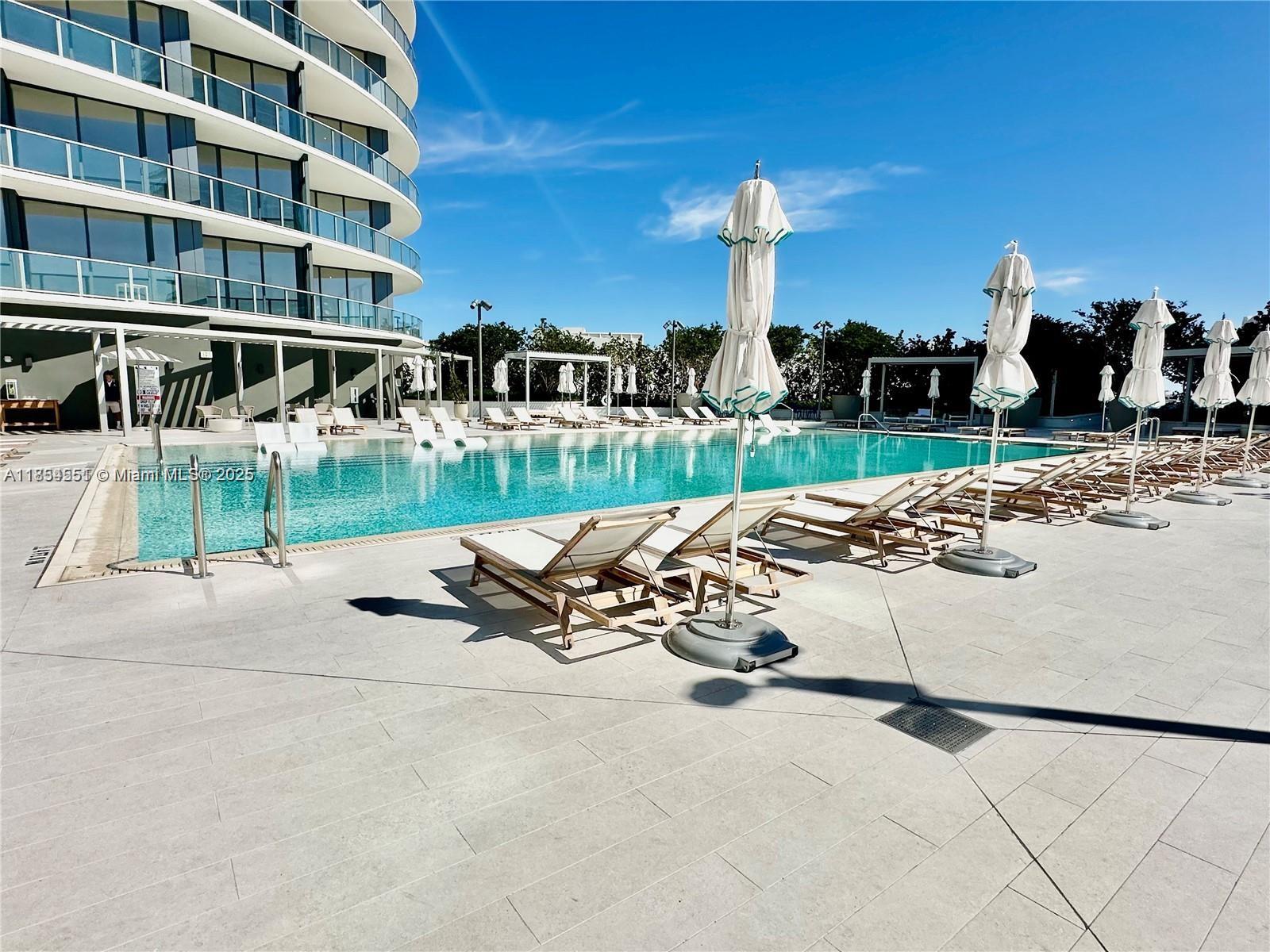 FIVE PARK - Residential Lease